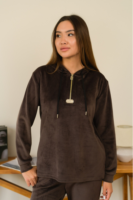 Костюм брючный из из микро велюра